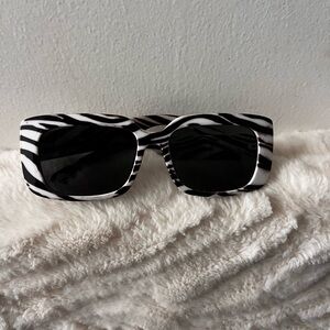 STEVE MADDEN Zebra Print Sunglasses (OFFERS ACCEPTED)